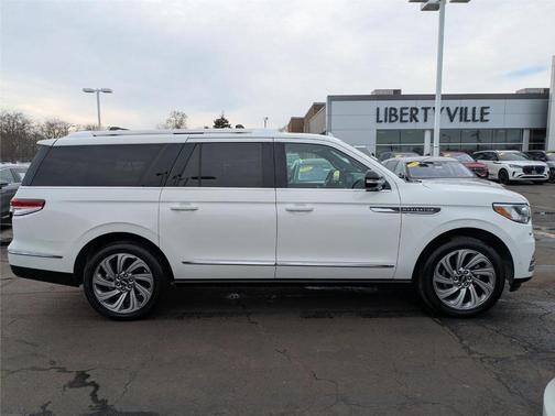 2023 Lincoln Navigator L Reserve