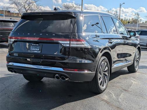Infinite Black Metallic 2026 Lincoln Aviator Premiere