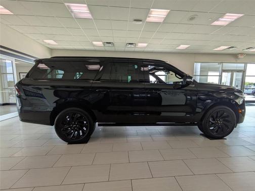 2025 Lincoln Navigator L Reserve