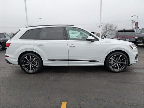 2024 Audi Q7 55 Prestige