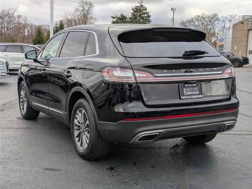 2019 Lincoln Nautilus Select