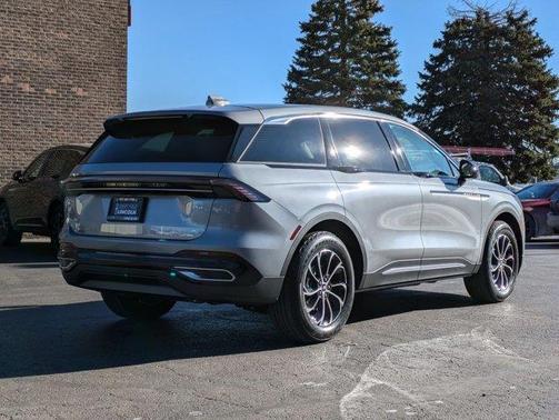 2025 Lincoln Nautilus Reserve