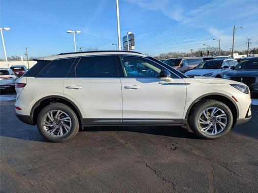 2026 Lincoln Corsair Premiere