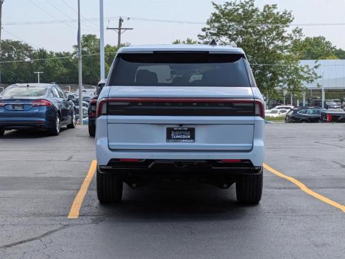 2025 Lincoln Navigator L Reserve