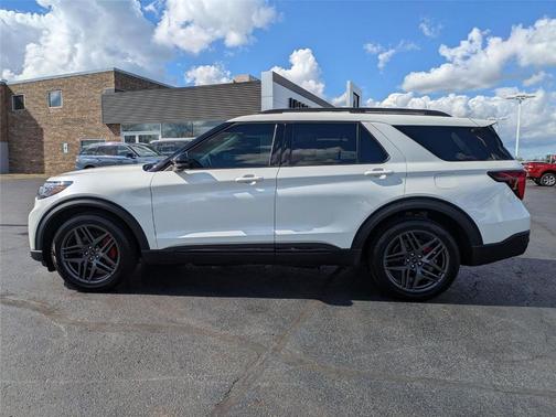 Star White 2025 Ford Explorer ST