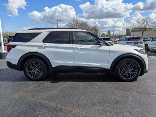 Star White 2025 Ford Explorer ST