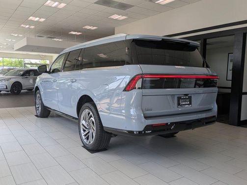 2025 Lincoln Navigator L Reserve