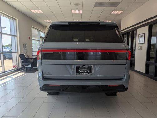 2025 Lincoln Navigator L Reserve