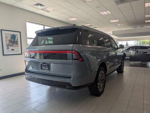 2025 Lincoln Navigator L Reserve