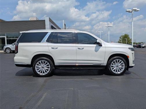 2022 Cadillac Escalade Luxury