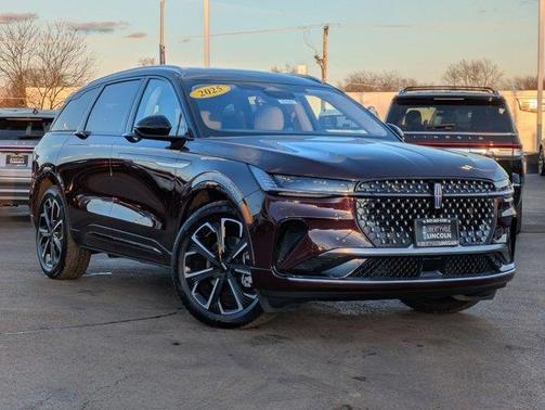 2025 Lincoln Nautilus Reserve