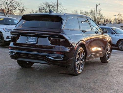 2025 Lincoln Nautilus Reserve