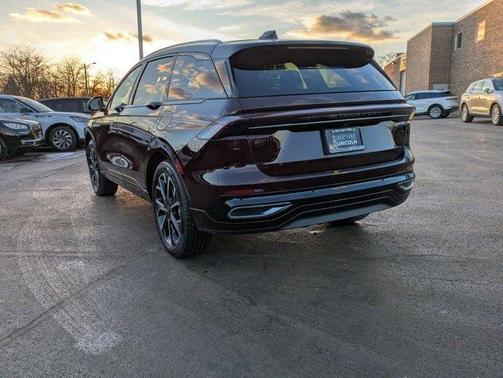 2025 Lincoln Nautilus Reserve