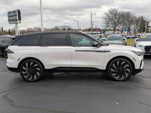 2024 Lincoln Nautilus Reserve