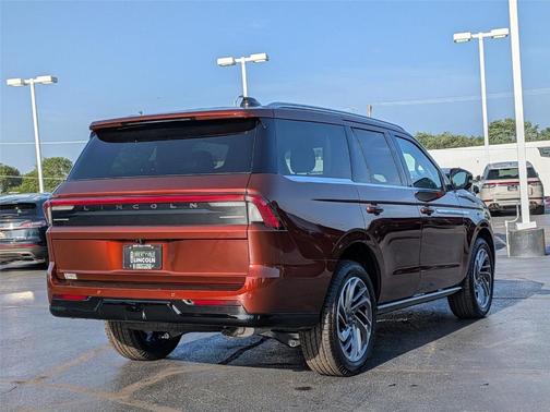 Bronze Fire Tinted Clearcoat 2027 Lincoln Navigator Reserve