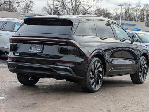 2025 Lincoln Nautilus Reserve