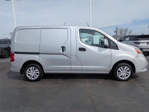 2017 Nissan NV200 SV
