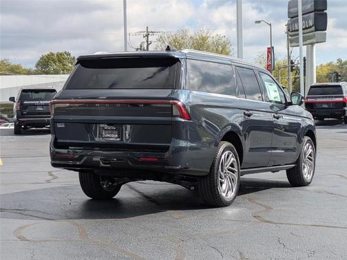 2025 Lincoln Navigator L Reserve