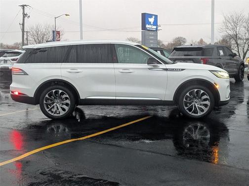 2026 Lincoln Aviator Reserve AWD