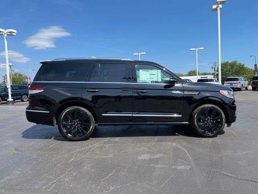 2024 Lincoln Navigator Reserve