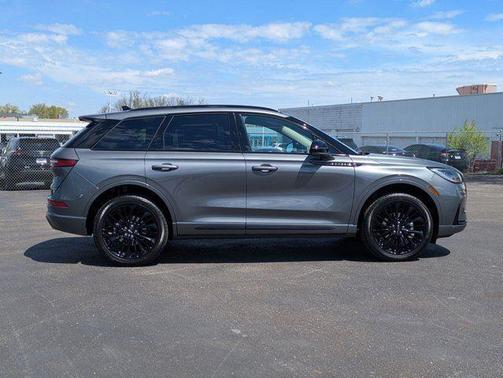 2025 Lincoln Corsair Premiere