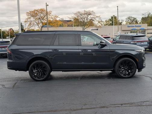 2025 Lincoln Navigator L Reserve
