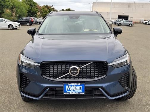 2025 Volvo XC60 Plug-In Hybrid Plus