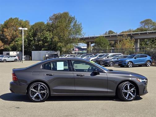 2025 Volvo S60 Core