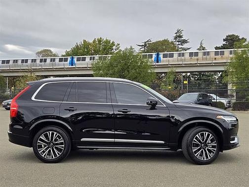 2025 Volvo XC90 Core