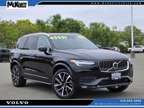 2022 Volvo XC90 Momentum