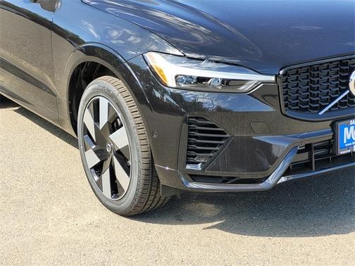 2025 Volvo XC60 Plug-In Hybrid Plus