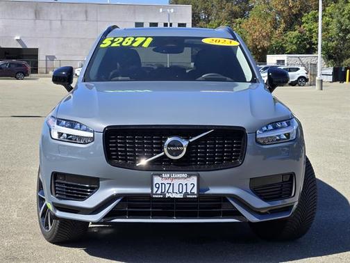 2023 Volvo XC90 Recharge Plug-In Hybrid Ultimate Dark Theme