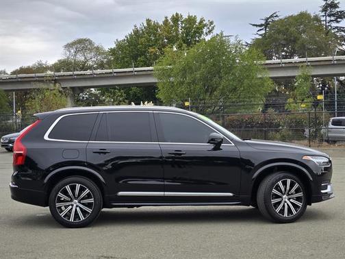 2025 Volvo XC90 Core