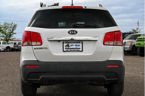 2011 Kia Sorento LX