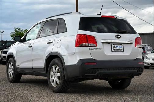 2011 Kia Sorento LX