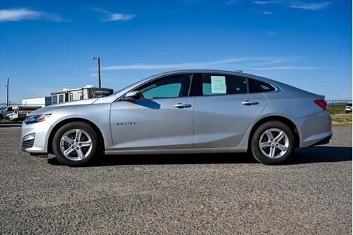 2022 Chevrolet Malibu FWD LT