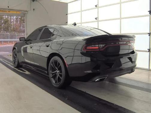 2017 Dodge Charger SXT