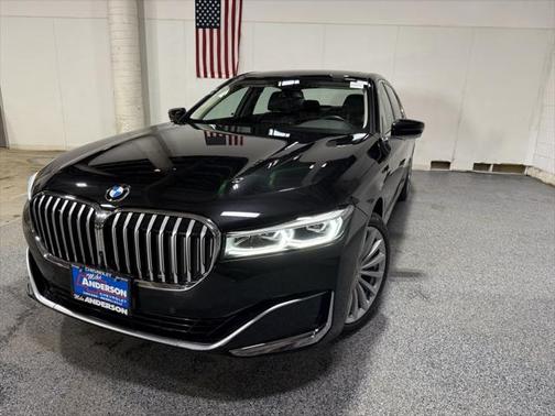 2022 BMW 740 i xDrive