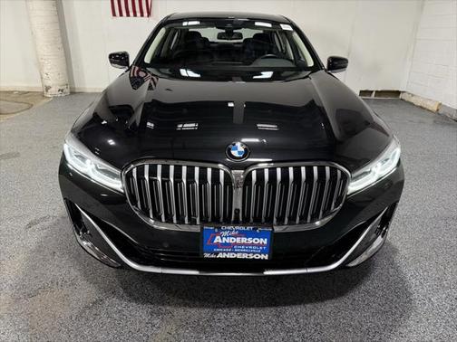 2022 BMW 740 i xDrive