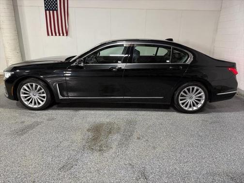 2022 BMW 740 i xDrive