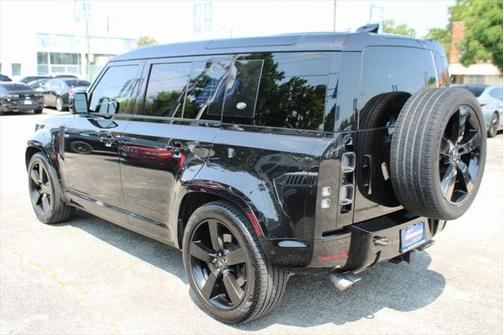 2023 Land Rover Defender 110 V8