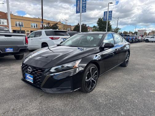 2023 Nissan Altima SR FWD