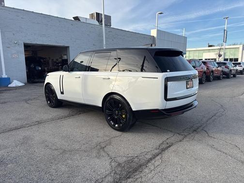 2022 Land Rover Range Rover P400 SE