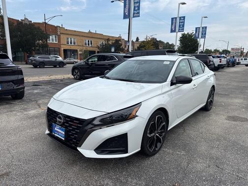 2023 Nissan Altima SR FWD