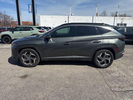 Amazon Gray 2022 Hyundai TUCSON Limited