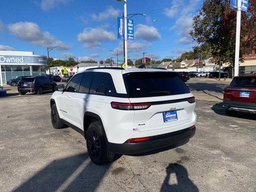 2024 Jeep Grand Cherokee Altitude
