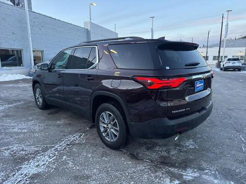 2023 Chevrolet Traverse LT Leather