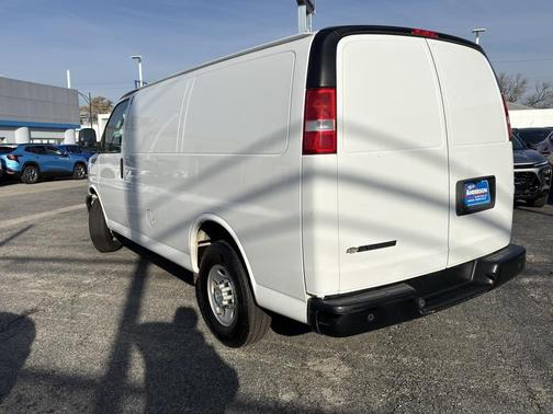 2021 Chevrolet Express 2500 RWD 2500 Regular Wheelbase WT