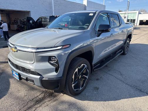 2025 Chevrolet Silverado EV LT