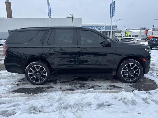2022 Chevrolet Tahoe 4WD RST